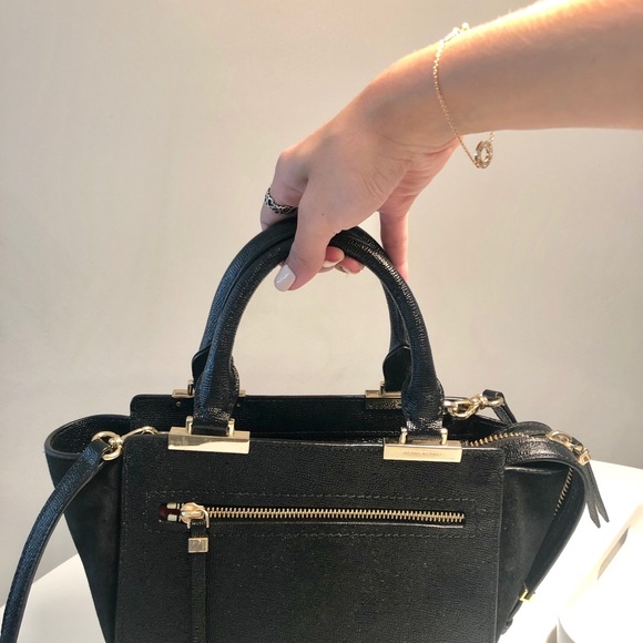 HENRI BENDEL BLACK CROSSBODY BAG - Picture 2 of 5